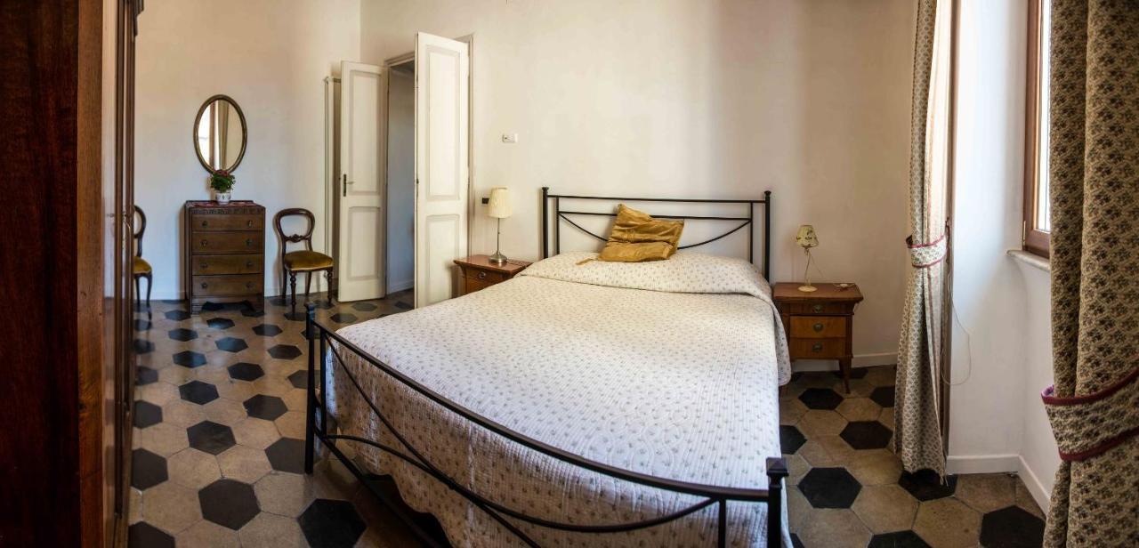 Sunny Apartment Navona Square Rome Bagian luar foto