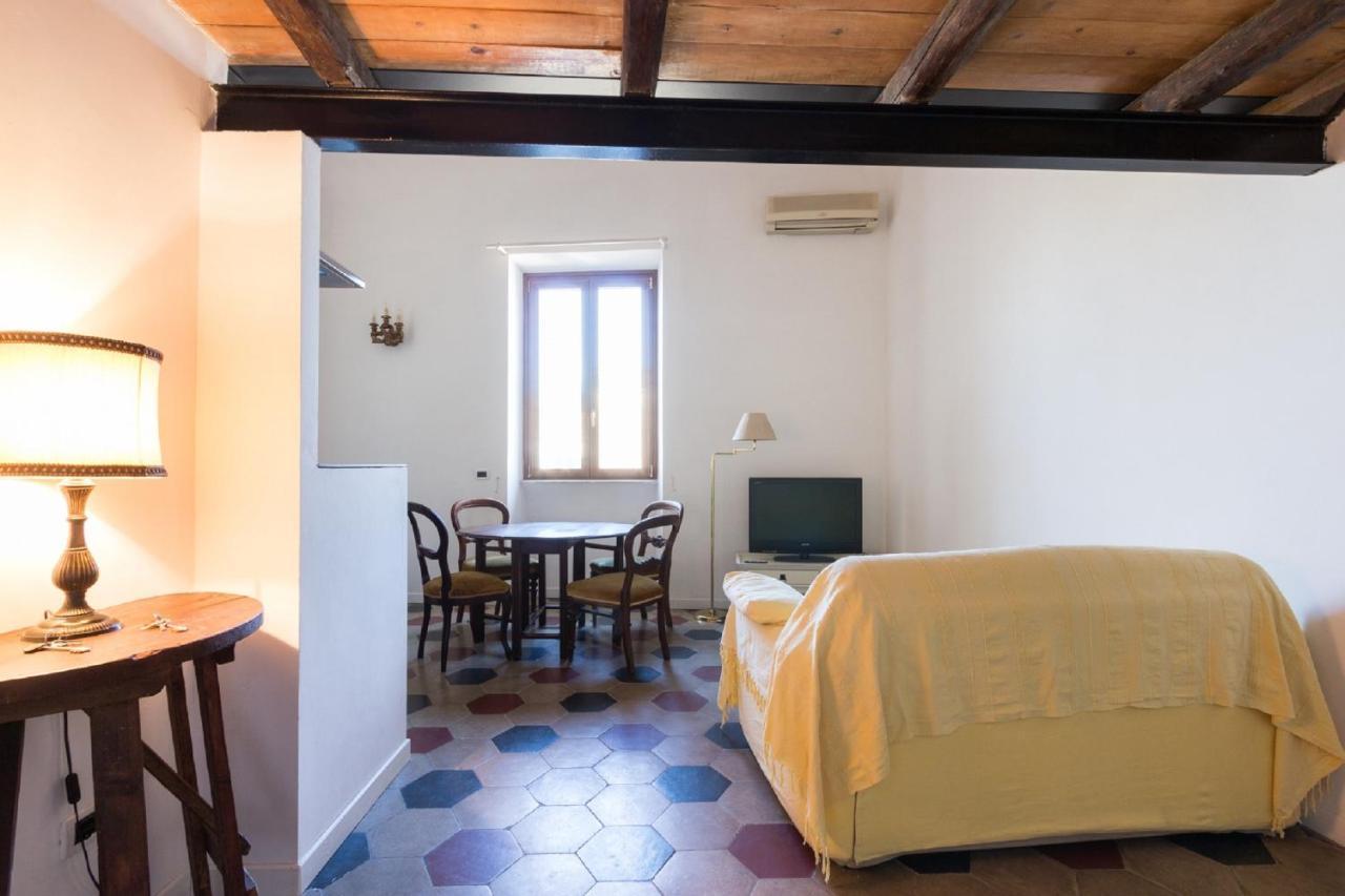 Sunny Apartment Navona Square Rome Bagian luar foto