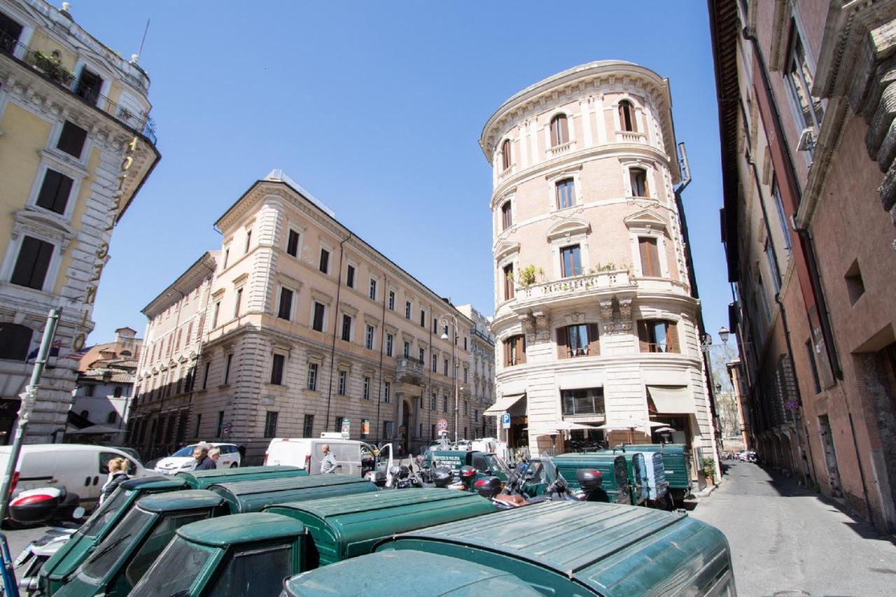Sunny Apartment Navona Square Rome Bagian luar foto