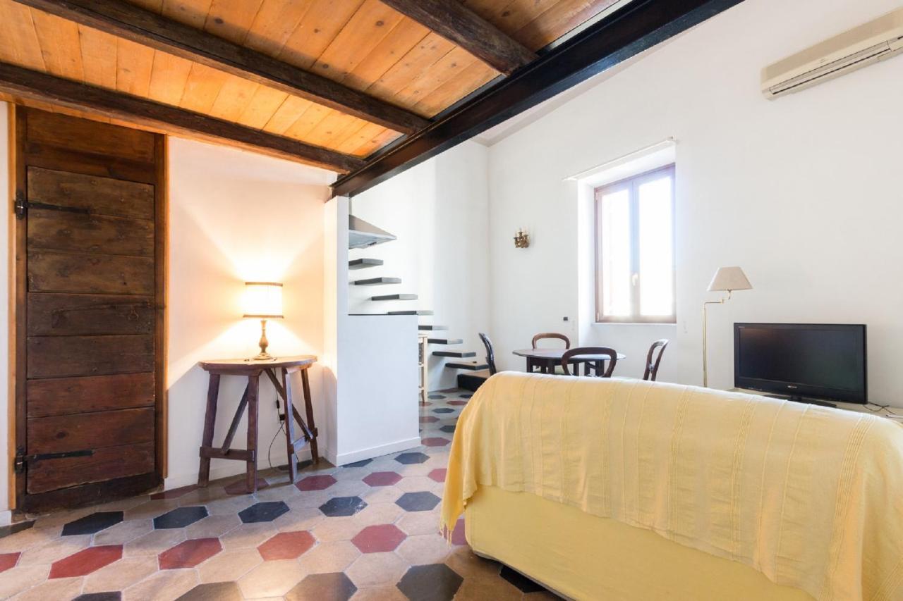 Sunny Apartment Navona Square Rome Bagian luar foto