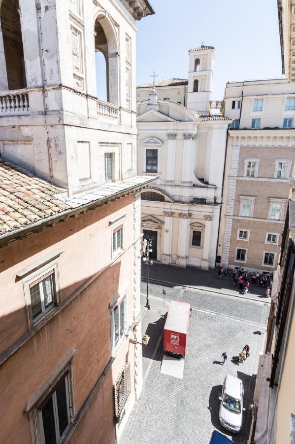Sunny Apartment Navona Square Rome Bagian luar foto